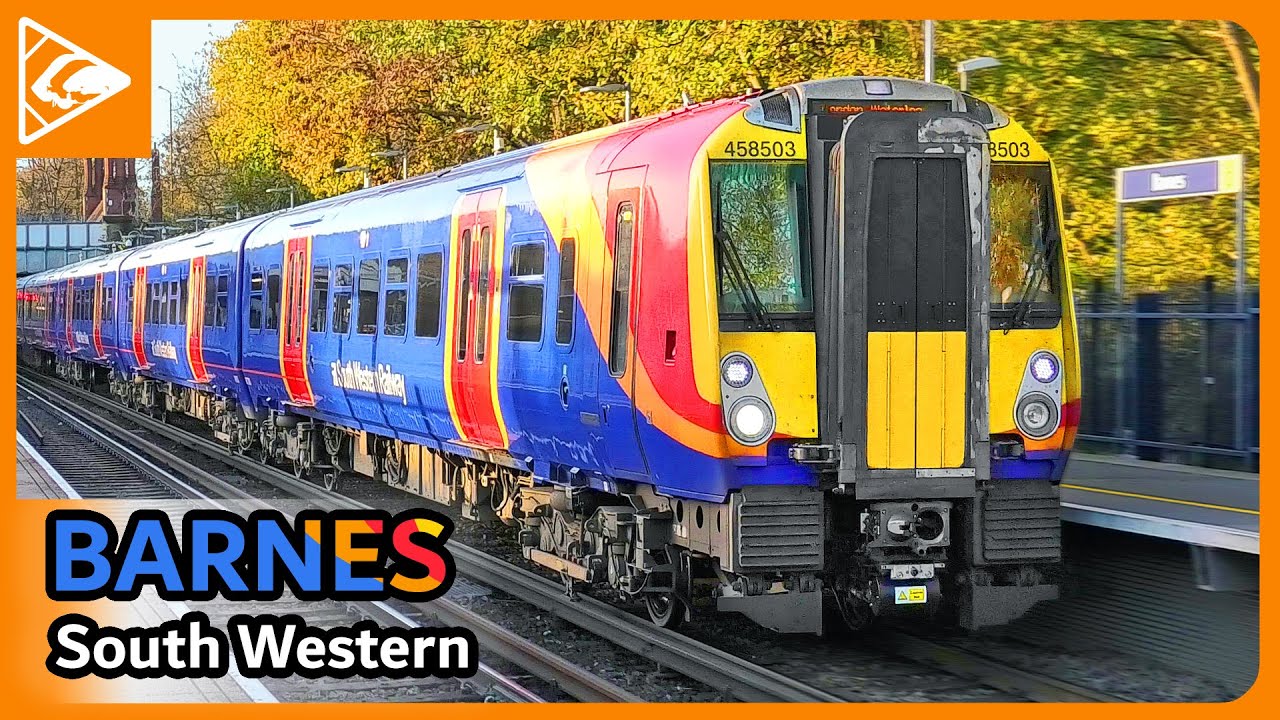 Trains at Barnes 25/11/2022