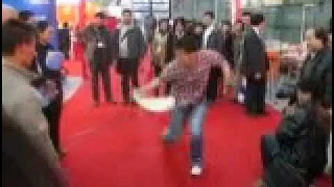 Chinese Pizza Champion Spins Dough in 2009 - DayDayNews
