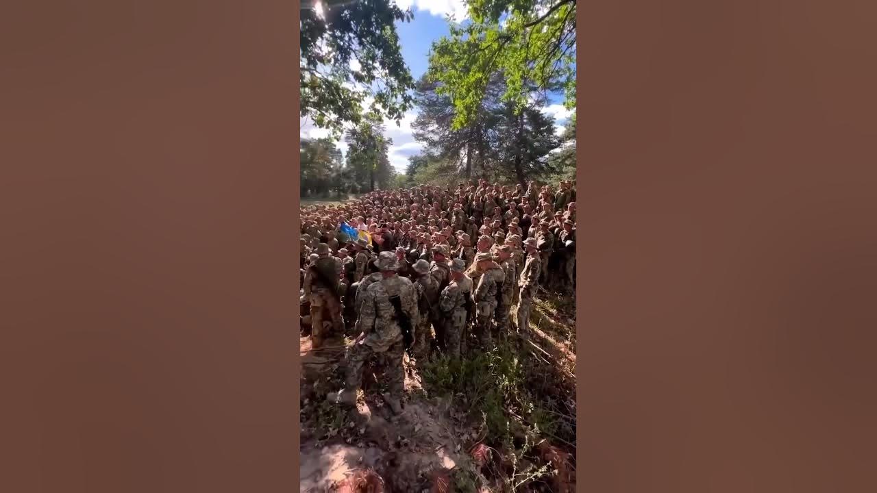 Ukrainian soldiers hours prior to the #Kharkiv offensive, singing the anthem Ukrainian soldiers hours prior to the #Kharkiv offensive, singing the anthem