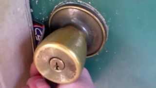 HOW TO UNLOCK A DOOR WITH A CREDIT CARD OR DL