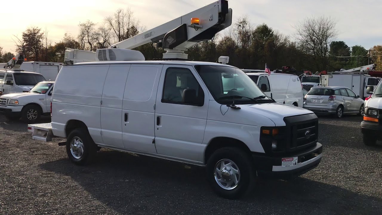 Lewis Motor Company 2011 Ford E350 Bucket Van Fiber Splicing Truck