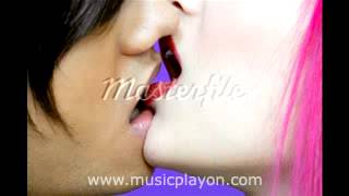 Watch Taio Pain Kiss Me video