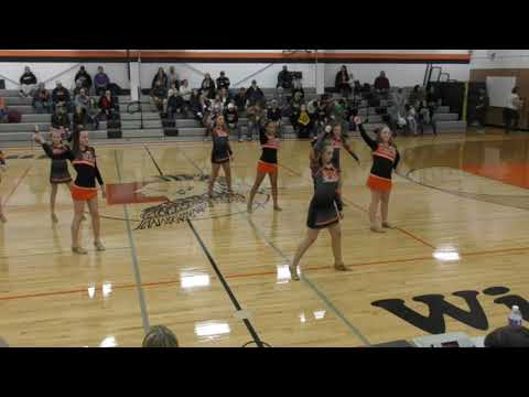 Winnebago Middle School Dance Team & Cheerleaders Halftime Routine