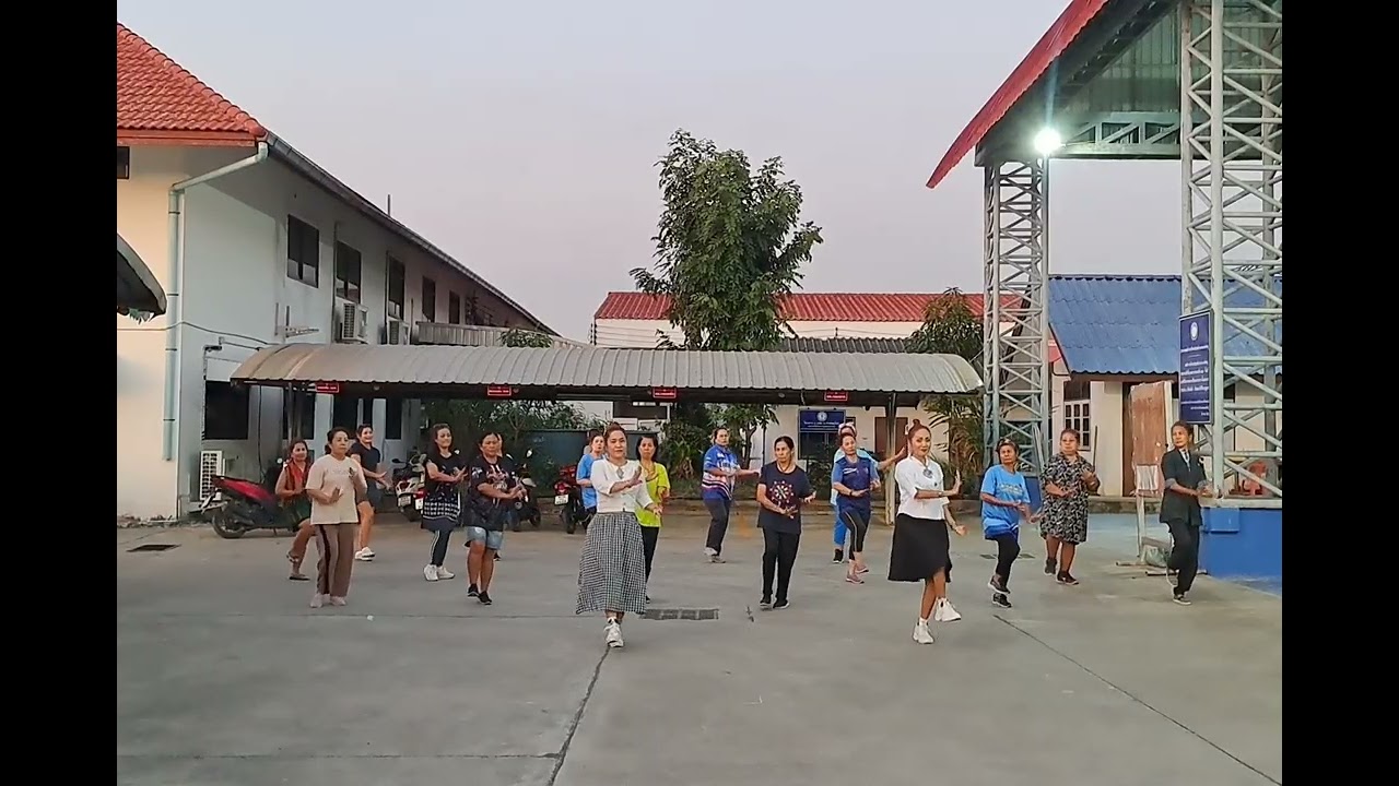 🎵เพลงชวนอ้ายเที่ยวอีสาน💃 ชมรมบาสโลปคลองตำหรุ ณ อบต.คลองตำหรุ🥰ผู้สอน:ครูเจน & ครูแหม่ม 🌺🌺ท่าโดย : M&J