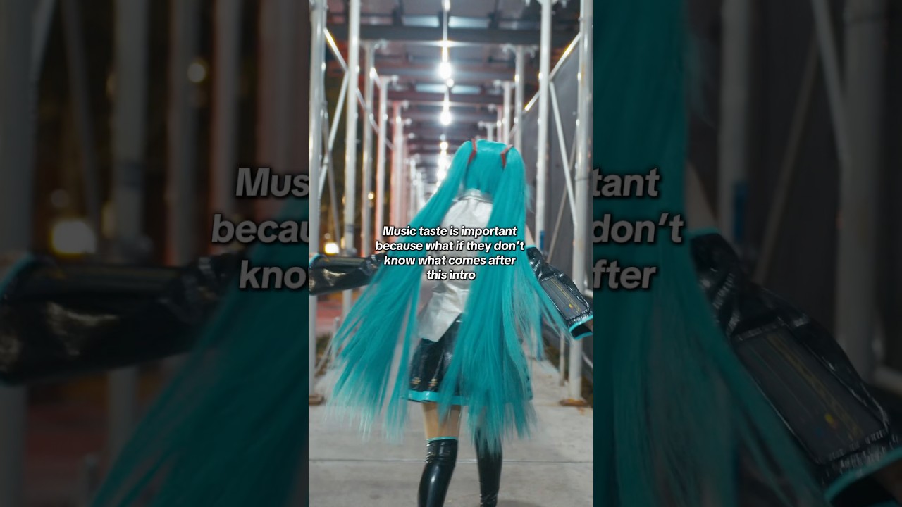 If you know, you know. 🧐 #hatsunemiku #hatsunemikucosplay #vocaloid #miku #fortnite #cosplay