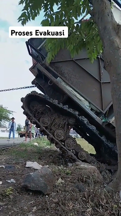 Proses Evakuasi Mobil Potong Padi#shorts #short #viralvideo #trending #herichannel #animasimobiltruk