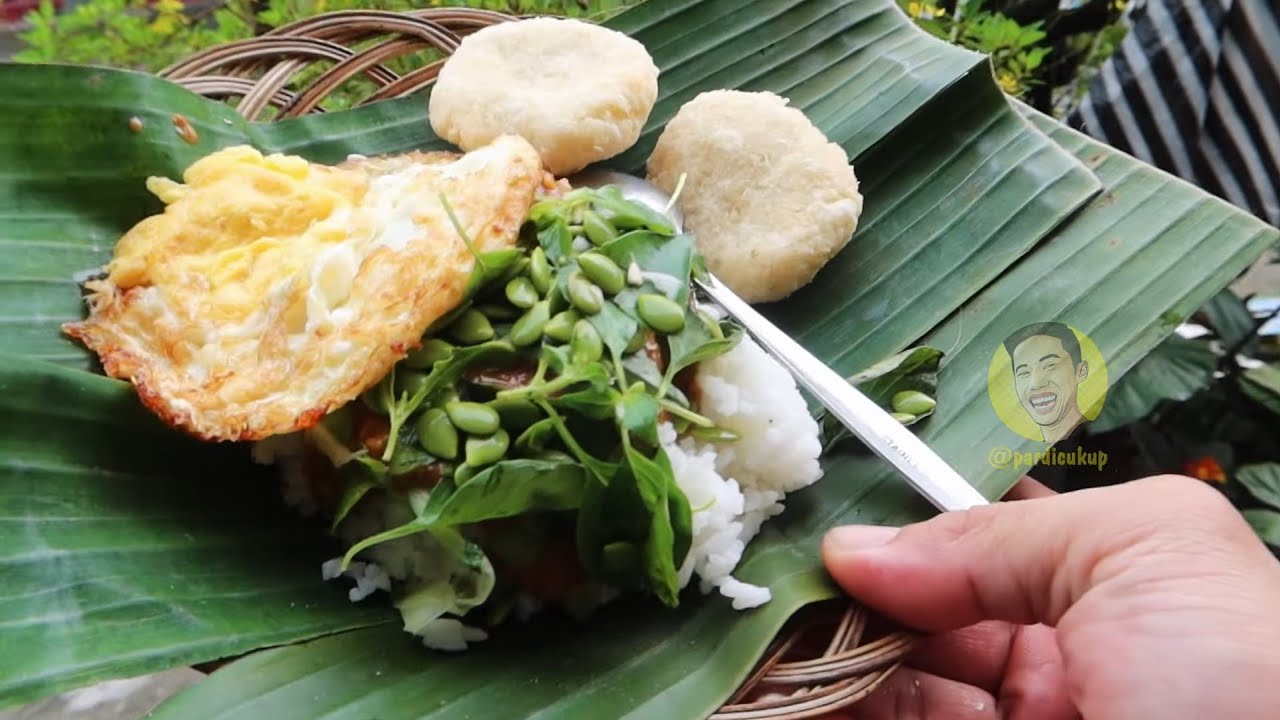 Dulu jualan keliling sejak tahun 1983, sekarang diteruskan anak cucunya! Pecel Bu Tumi