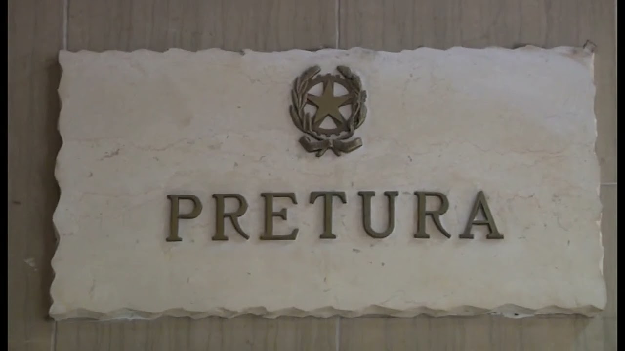 Si finge funzionaria Enel per raggirare anziana A processo “truffatrice seriale”