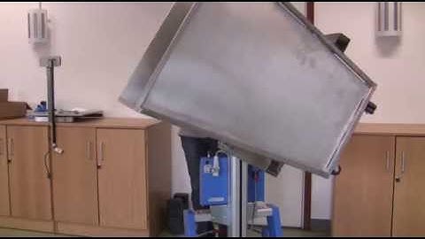 PRONOMIC Lift and Drive with bespoke vessel or container lifting equipment