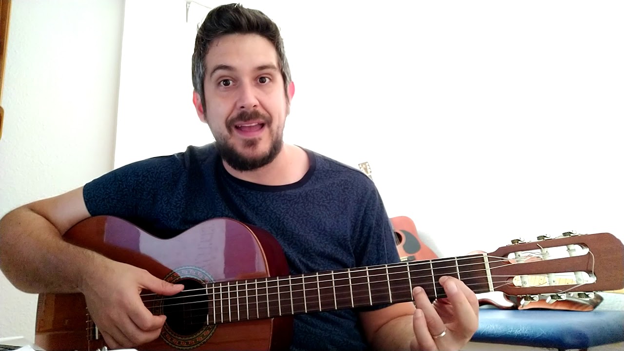 Cómo tocar 'Clavelitos' (con explicación de acordes)