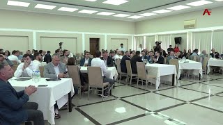 Встреча президента Бадры Гунба с финалистами и победителями конкурса &quot;Команда Абхазии&quot;