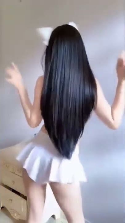 Lovely white! 😍😍 #dance #skirt #tiktok #asian #asiangirl