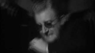 #petersellers - Peter Sellers Reads The Beatles’ “She Loves You” in 4 Different Accents: Dr. Strangelove, Cockney, Irish & Upper Crust - @Open Culture 6 video