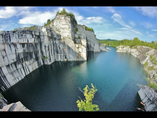 Cliff Jumping at Gold Diggings Quarry 