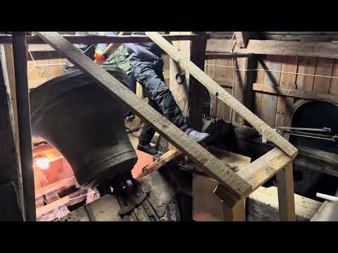 Supavit Nummelin records an old style of swinging church-bell ringing at Nousiainen. The clip focuses on the rhythm and physical movement behind the custom, rather than serving as a general tourism film. It adds a living sound to the church’s heritage story, while leaving visitors to check locally whether bell demonstrations or church visits are scheduled on their chosen date.