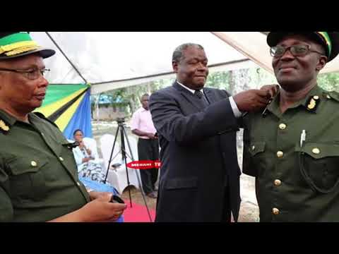 Video: Ni Nini Kinachomsukuma Mwanamke Kutumikia Au Kufanya Kazi Katika Kitengo Cha Jeshi