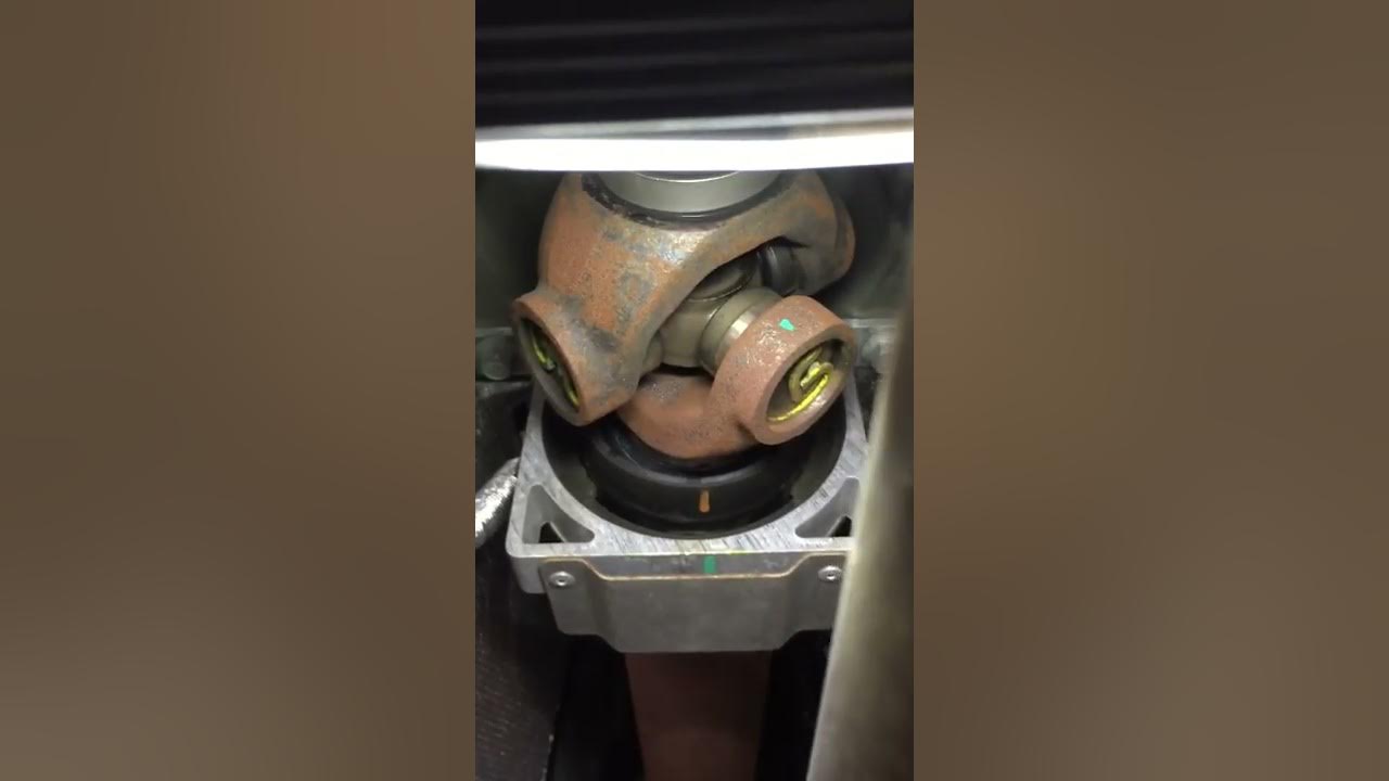 2015 Mustang GT Center Support Bearing Failure?! YouTube