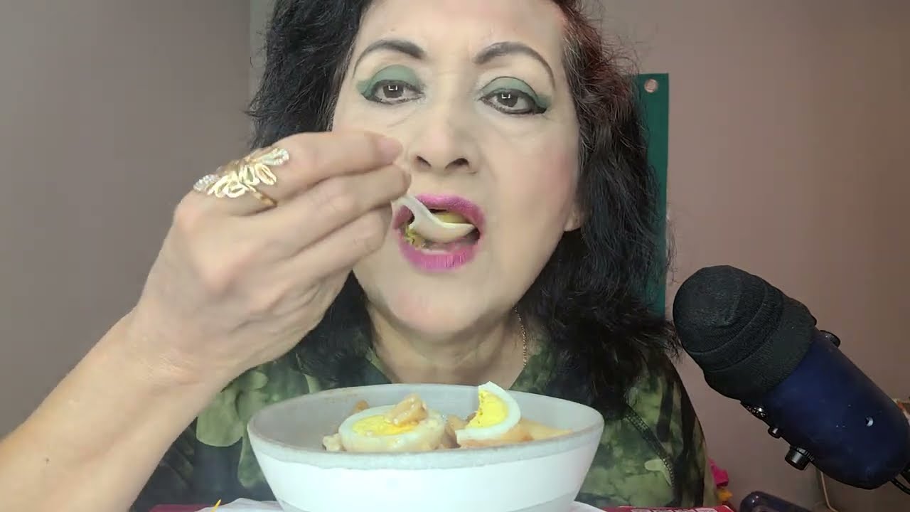 ASMR  Comiendo Sopa