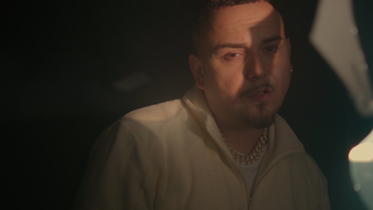 Watch EAZ x CASAR - Bonnie & Clyde 2 (Remix) (prod. by Rob) on YouTube Watch EAZ x CASAR - Bonnie & Clyde 2 (Remix) (prod. by Rob) on YouTube