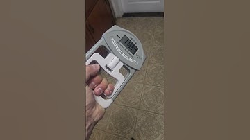 left hand grip test. #dynamometer #gripstrength
