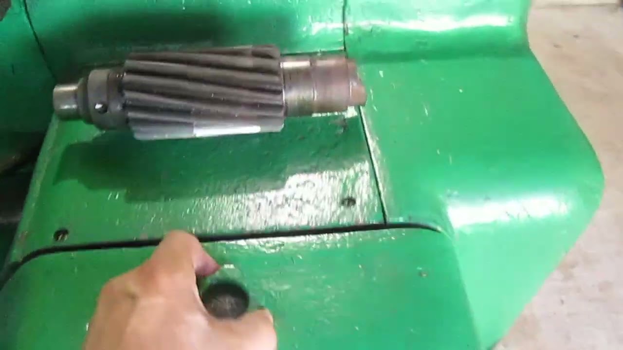 Угол наклона косозубой шестерни