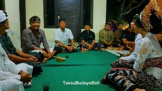 Merestui anak perempuannya menempuh hidup baru dalam pernikahan adat Bali @TAKSUBUDAYABALI