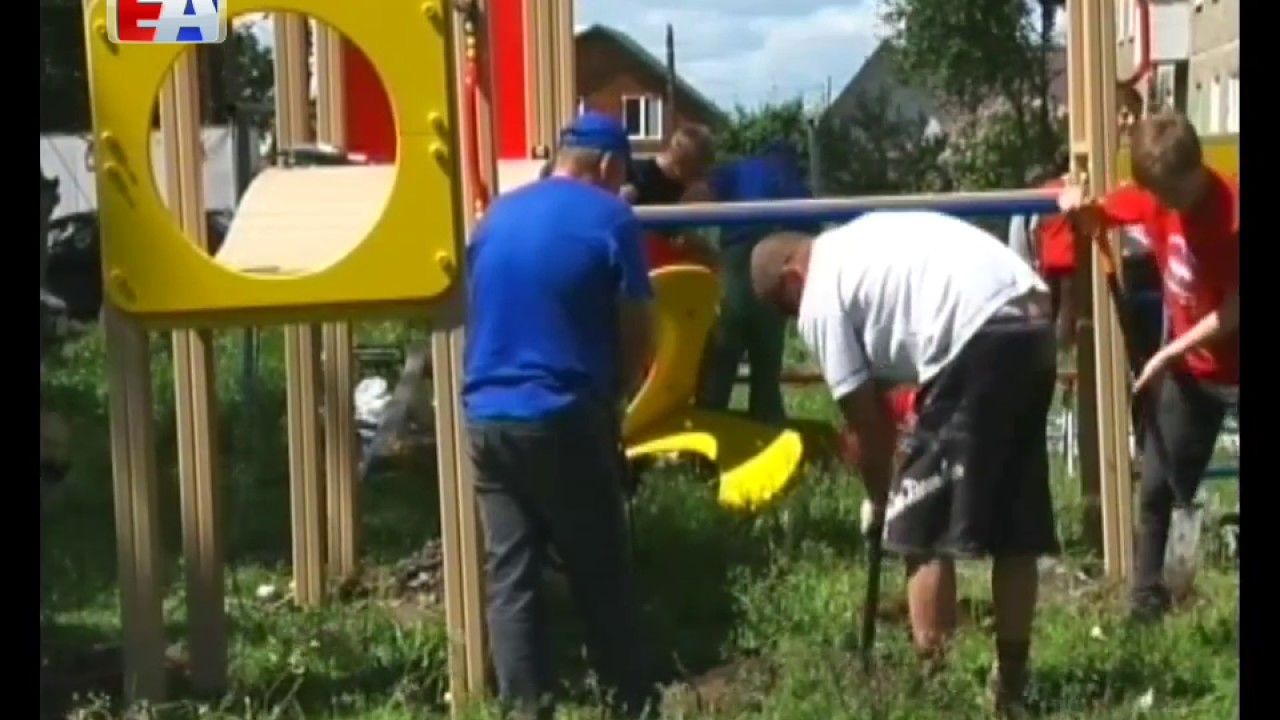 Еще одна новая детская площадка появилась в Первоуральске, на этот раз ...