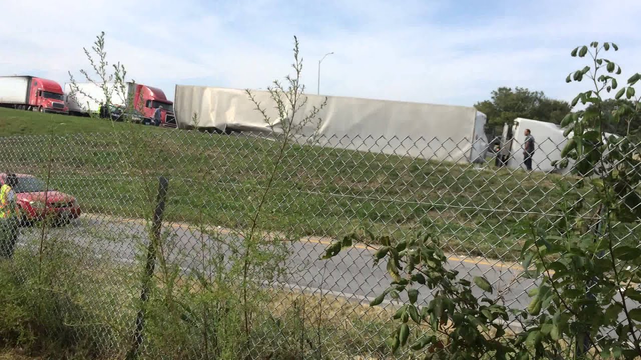 OVERTURNED TRACTOR TRAILER I 70 9:22:15 - YouTube