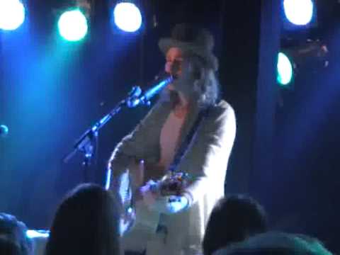 Mati Gavriel - Runaway ("akustisch Rock´n´Roll") - live am 28.12.2010 in Oldenburg