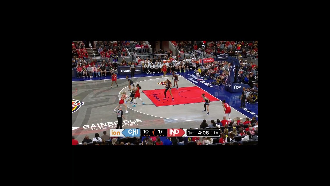 Lexie Hull's jumper is money 👌