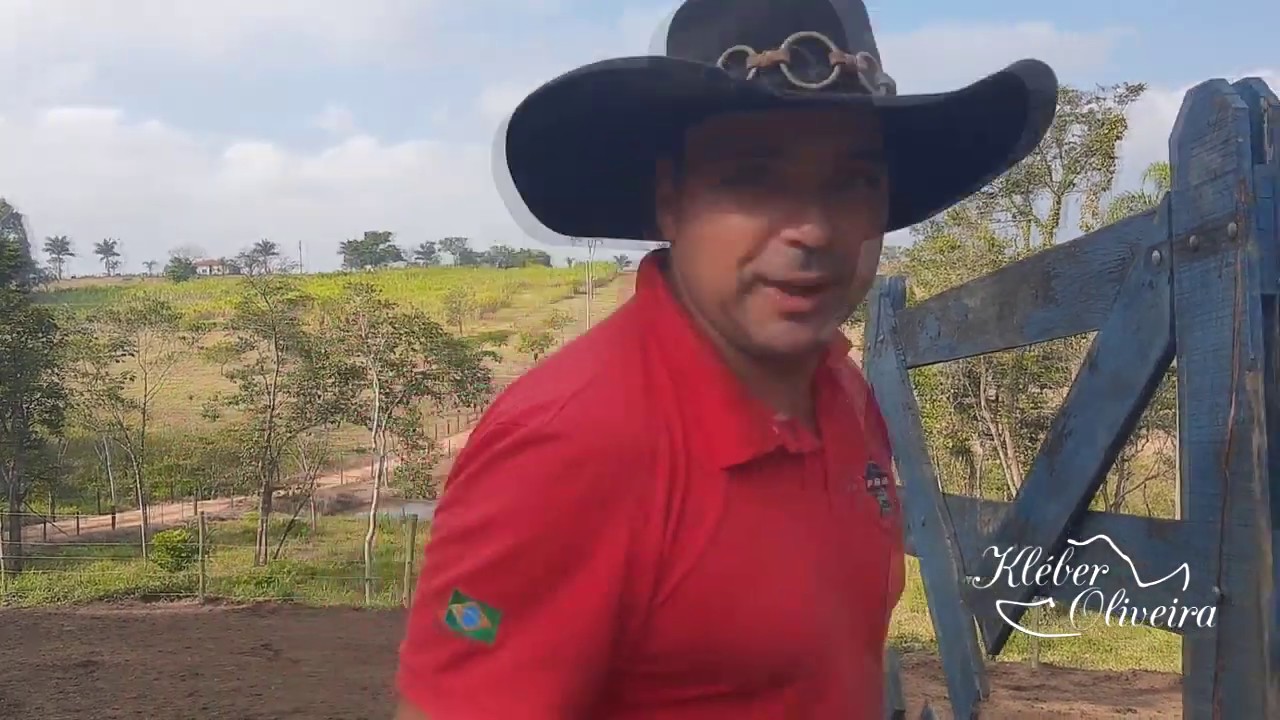 Kleber Oliveira  - Momento emocionante na partida dos Bois