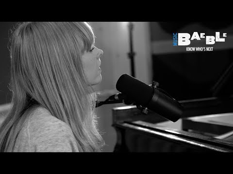 Lucy Rose performs "Second Chance" || Baeble Music