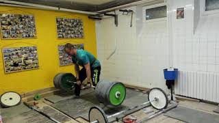Tom - pozved 201 kg