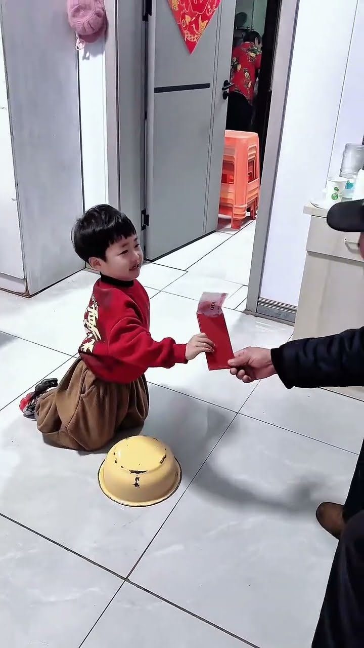 小米宝给大家拜年啦！#Cute baby#Cute#呆萌小米宝#聪明宝宝#萌娃