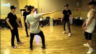 [ENG SUB] 130920 WIN - Who Is Next Unreleased Clip   (Team B's Comic Dance Battle)