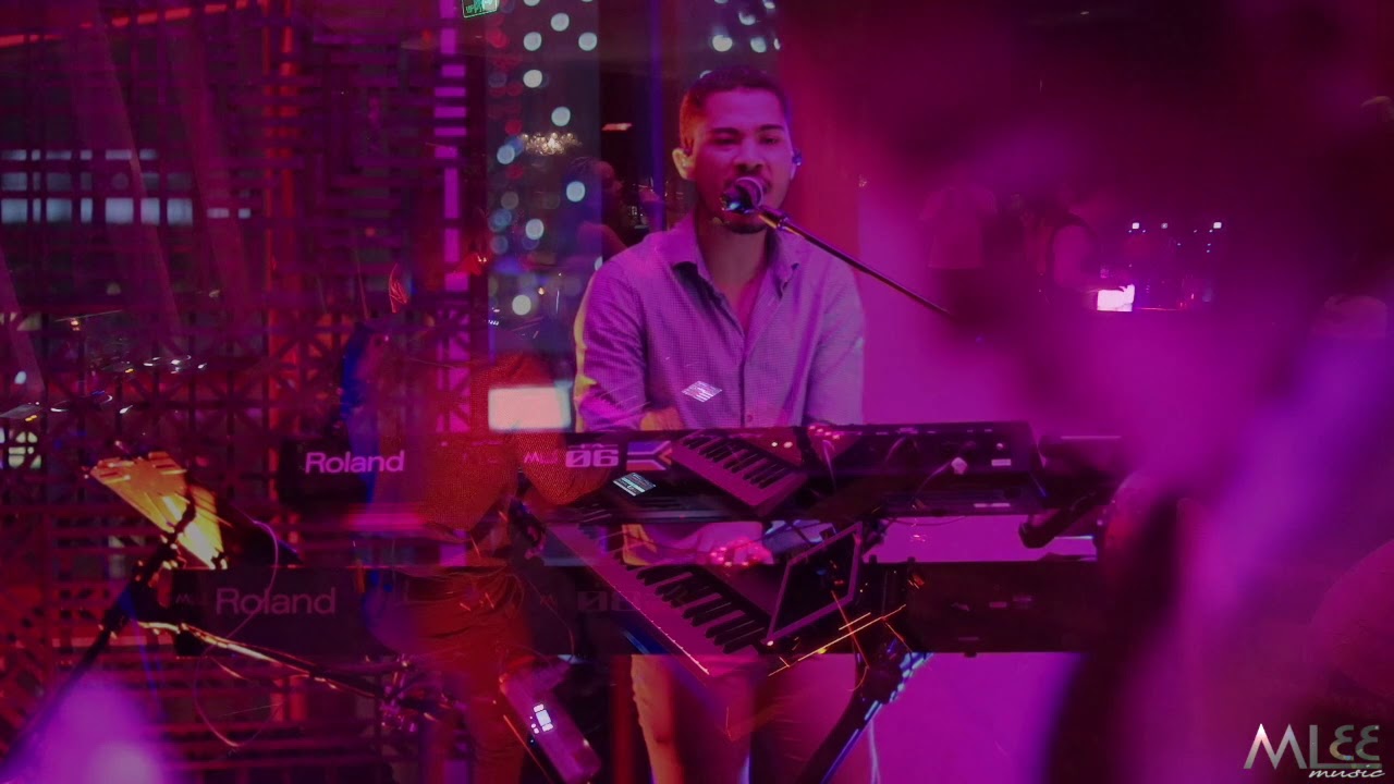 DNA Trio performing a cover of Closer by The Chainsmokers Live