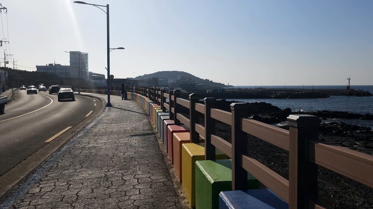 [4K] Coastal Road Walk in Jeju, Korea 🇰🇷 | Ambient Sound (No Talking)