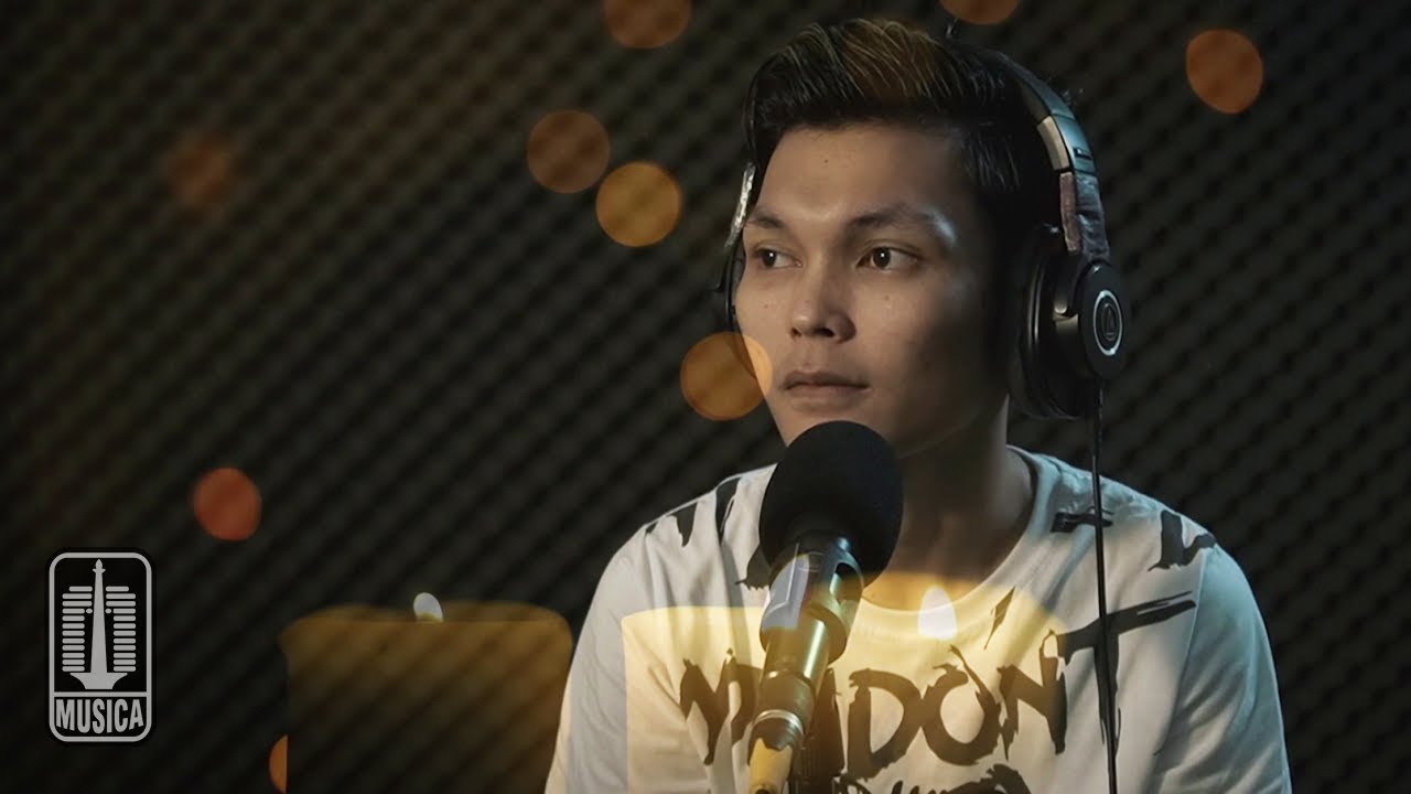Adlani Rambe - Matahariku (Official Lyric Video)