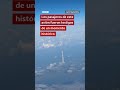 Pasajeros de un vuelo observan el lanzamiento de Artemis II