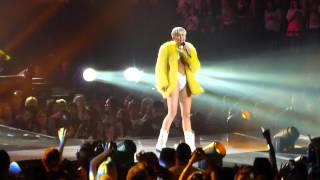 Miley Cyrus = On My Own =  Saint Paul Xcel Energy Center - Bangerz Tour 2014 Live