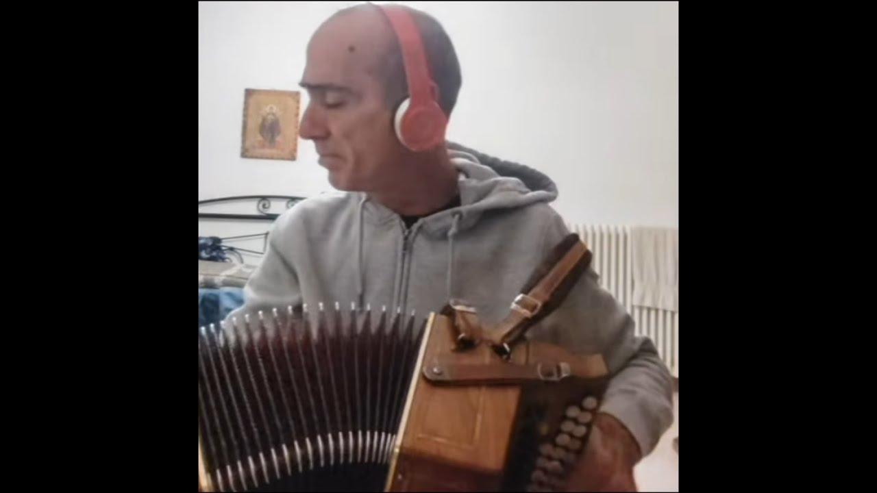 Nicola Goddi  su ballu de Tziu Antonanzelu Goddi  (babbu) ballu antihu Orgolesu