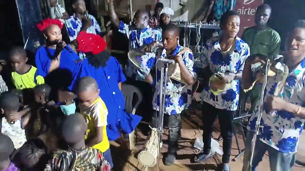 Ayanfejesu gospel band @ alapoti chapel of glory @ dosu foundation 