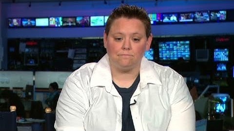 Boy Scouts dismiss gay den mother