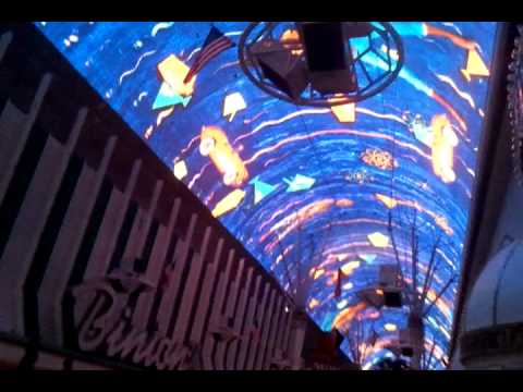 chimbote peru clima Fremont Street Experience LED display show