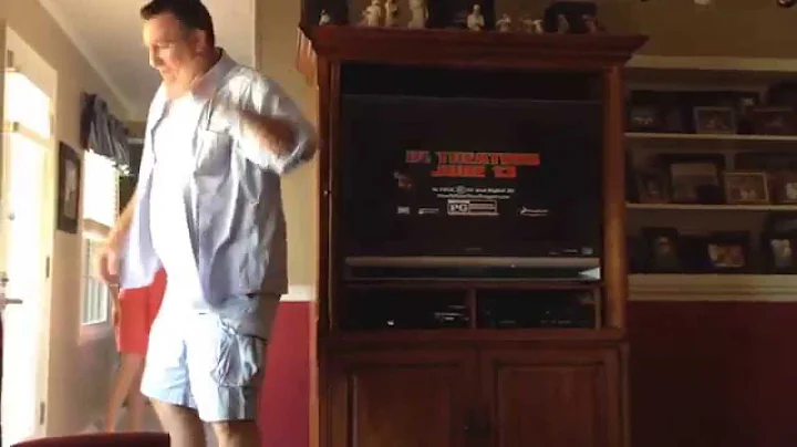 Casey imitates Surf 2014