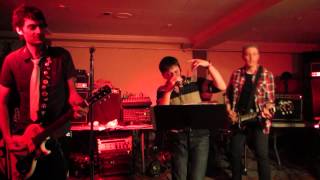 HUEVOS GARCÍA - Live in Sales Fault - Touch Too Much (ACDC Cover)