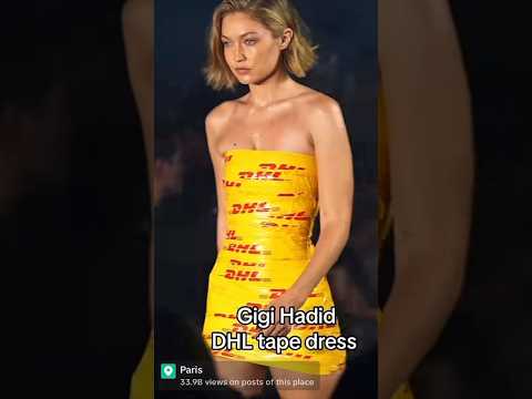 Джиджи Хадид в платье и скотча