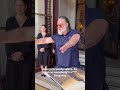 Russell Crowe përplaset me fansat në Paris: Mos më shtyni