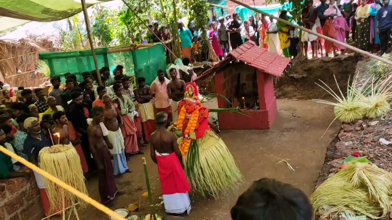 കുടുംബതെയ്യം കടുമേനി സർക്കാരി ശ്രീ കരിവത്ത് ചാമുണ്ഡേശ്വരി ദേവസ്ഥാനം