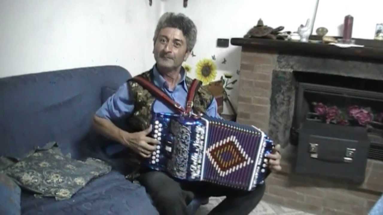 Nicola  e  il  suo  organetto